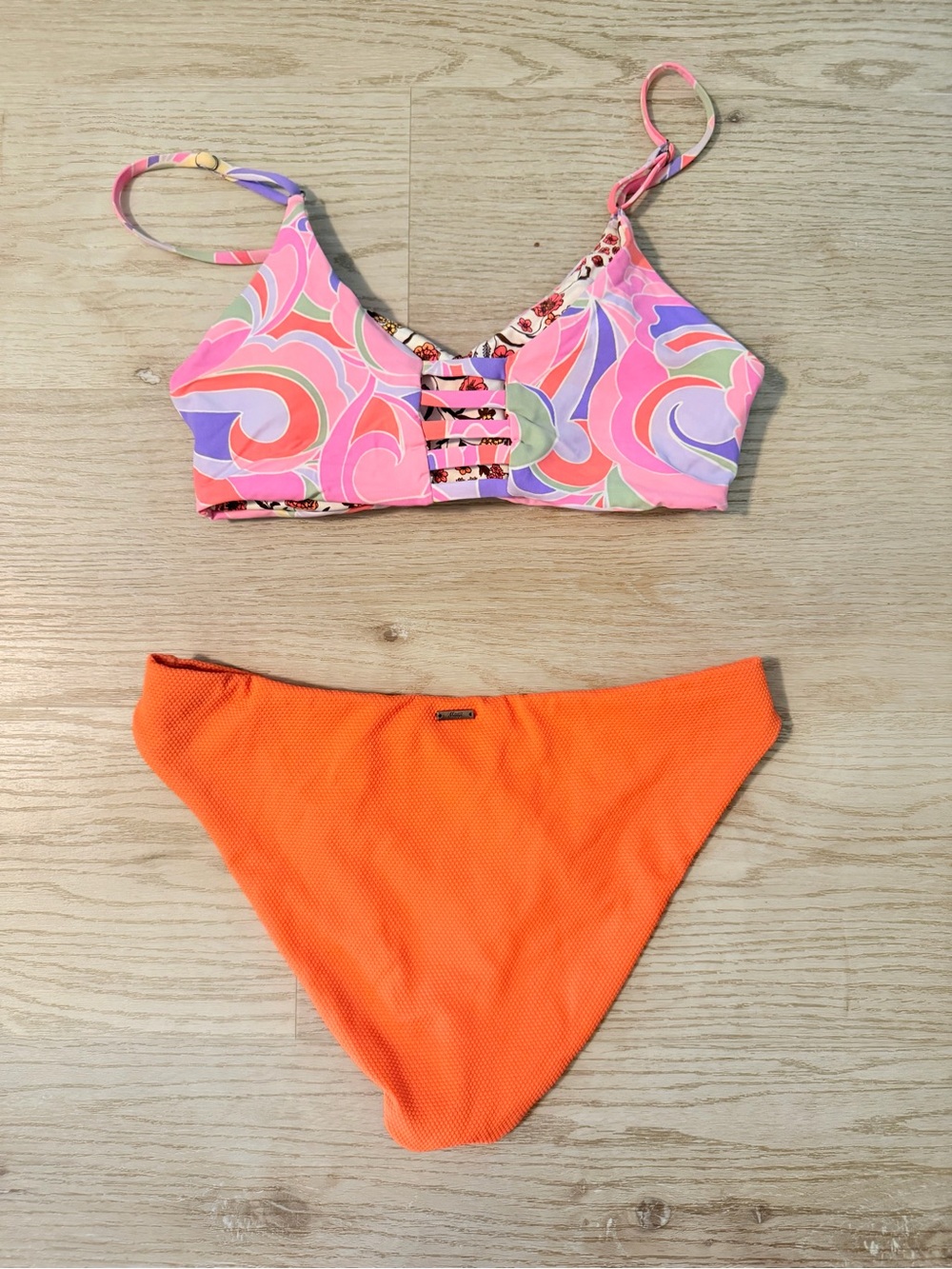 Maaji Bikini Top & Orange Floral Reversible tops and bottoms size medium - Picture 3 of 5